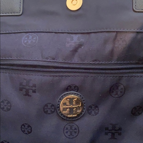 Tory Burch Ella Tote - Picture 4 of 8